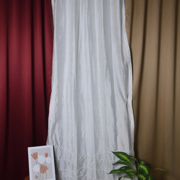 Volora 05-White – 7ft x 3ft – Window